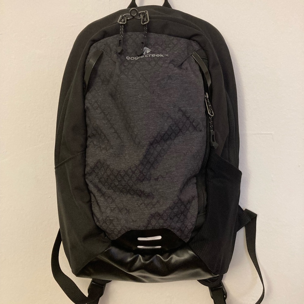 Eagle Creek Black & Charcoal 12-L Wayfinder Mini Backpack